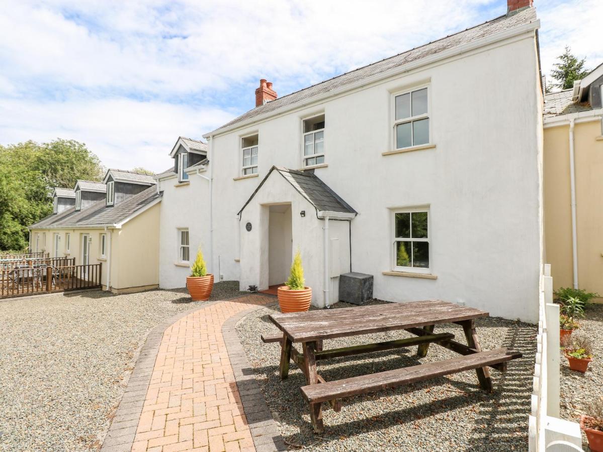 The Farm House Tenby Exterior photo